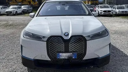 Usata BMW iX 239 kW (326 CV) 2022 Bianco SUV