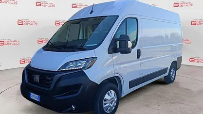 Bianco Usata 2023 Fiat Ducato Furgone | 19.900 € (Buon prezzo)
