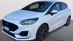 Frozen white Usata 2022 Ford Fiesta ST-Line Due volumi | 15.900 € (Buon prezzo)