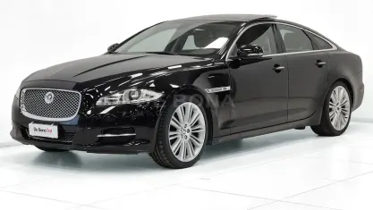 Usata Jaguar XJ Premium Luxury 275 CV (202 kW) 2011 Nero Berlina