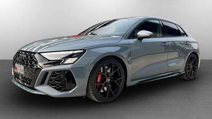 Begagnad Audi RS3 Ambiente 400 HK (294 kW) 2024 Grå Sedan