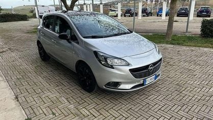 Usata Opel Corsa Edition 75 CV (55 kW) 2018 Sovereign silver Berlina