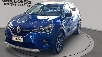 Usata Renault Captur Techno 101 CV (74 kW) 2023 Blu scuro SUV