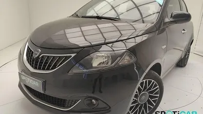 Usata Lancia Ypsilon S 69 CV (50 kW) 2024 Nero Utilitaria