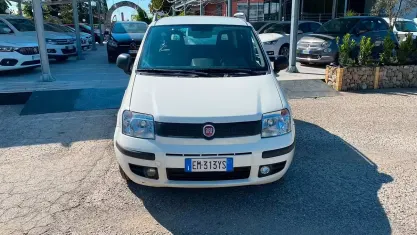 Usata Fiat Panda Active 69 CV (50 kW) 2012 Bianco Utilitaria