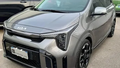 Usata Kia Picanto GT-Line 79 CV (58 kW) 2024 Grigio Utilitaria