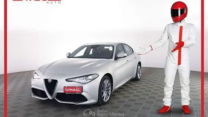 Usata Alfa Romeo Giulia Veloce 210 CV (154 kW) 2018 Grigio silverstone Berlina