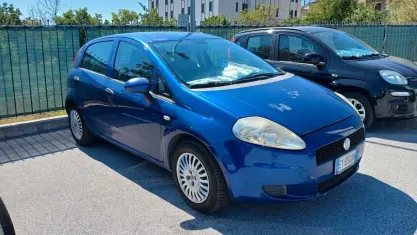 Usata Fiat Grande Punto 75 CV (55 kW) 2010 Blu Utilitaria