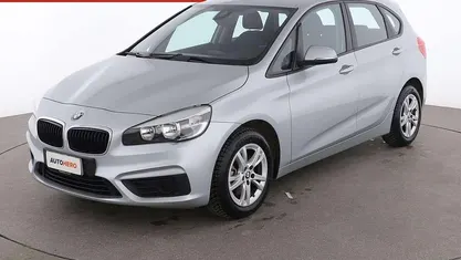 Argento Usata 2015 BMW 218 Active Tourer Basis Monovolume | 11.699 € (Buon prezzo)