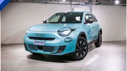 Usata Fiat 600 Pop 110 CV (80 kW) 2024 Azzurro SUV