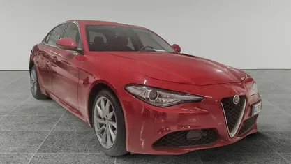 Rosso Usata 2021 Alfa Romeo Giulia Sprint Tre volumi | 26.890 € (Buon prezzo)