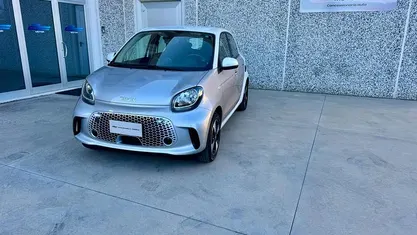 Usata Smart ForFour Electric Drive Passion 41 kW (56 CV) 2021 Grigio Berlina