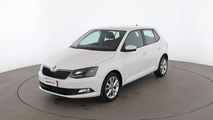 Bianco Usata 2018 Skoda Fabia Ambition Due volumi | 10.399 € (Buon prezzo)