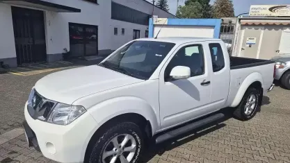 Usata Nissan Navara 190 CV (139 kW) 2015 Bianco Pick-up