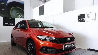 Usata Fiat Tipo 100 CV (73 kW) 2023 Giallo Berlina