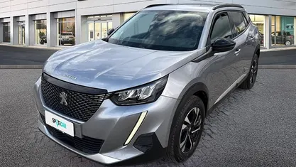 Usata 2022 Peugeot 2008 Allure SUV | 16.950 € (Buon prezzo)