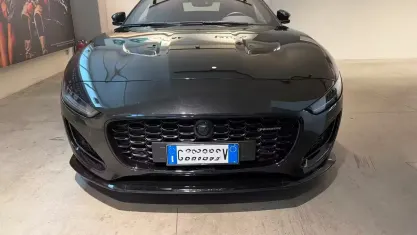 Usata Jaguar F-Type R-Dynamic 300 CV (220 kW) 2023 Nero Cabrio