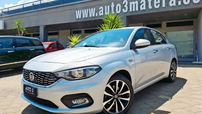 Usata Fiat Tipo Lounge 95 CV (69 kW) 2017 Grigio Berlina