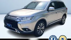 Usata 2021 Mitsubishi Outlander SUV | 20.400 € (Buon prezzo)