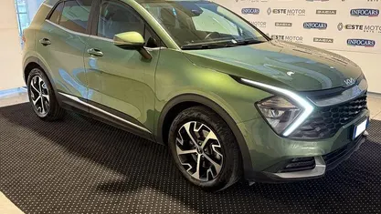 Usata Kia Sportage Style 136 CV (100 kW) 2022 Verde metallizzato SUV