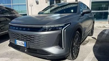 Usata Omoda 9 537 CV (394 kW) 2025 Bianco SUV