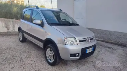 Usata Fiat Panda 4x4 75 CV (55 kW) 2013 Bianco Utilitaria