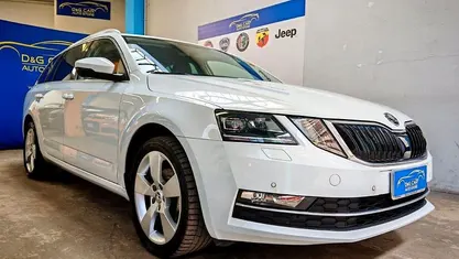 Usata Skoda Octavia G-TEC Style 131 CV (96 kW) 2019 Bianco Station wagon