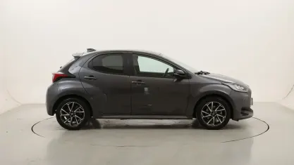 Usata Toyota Yaris Lounge 116 CV (85 kW) 2022 Grigiogrigio Utilitaria