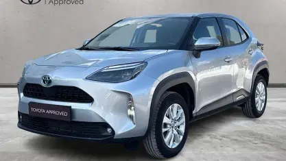 Gebraucht Toyota Yaris Cross Active 116 PS (85 kW) 2022 Silber SUV