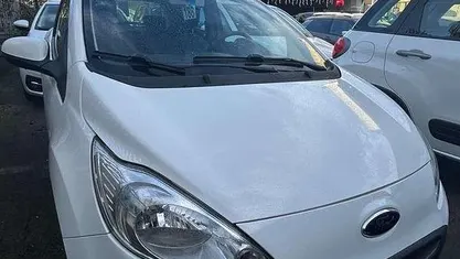 Bianco Usata 2013 Ford Ka Tre volumi | 5790 € (Buon prezzo)