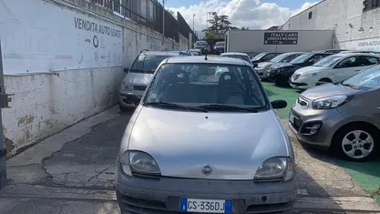 Usata Fiat 600 54 CV (39 kW) 2005 Grigio Berlina
