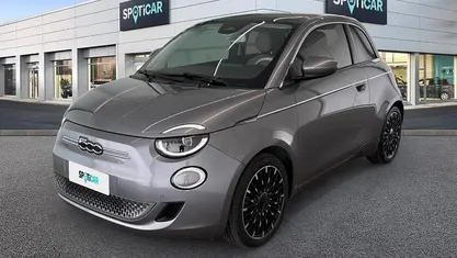 Usata Fiat 500e La Prima 86 kW (118 CV) 2022 Grigio Utilitaria