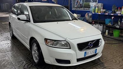 Usata Volvo V50 R-Design 115 CV (84 kW) 2011 Grigio Station wagon