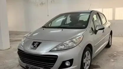 Usata Peugeot 207 68 CV (50 kW) 2010 Grigio Berlina