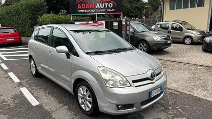Usata Toyota Corolla Verso Sol 116 CV (85 kW) 2005 Marrone Monovolume