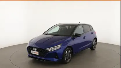Usata Hyundai i20 Trend 101 CV (74 kW) 2021 Blu Utilitaria