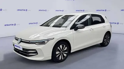 Usata VW Golf VIII Life 116 CV (85 kW) 2025 Bianco Utilitaria