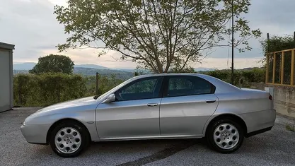 Usata Alfa Romeo 166 Distinctive 136 CV (100 kW) 2000 Berlina