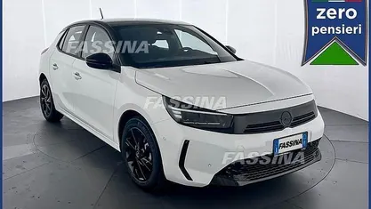 Usata Opel Corsa 101 CV (74 kW) 2025 Bianco/nero Utilitaria