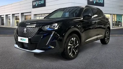 Nero Usata 2022 Peugeot 2008 Allure SUV | 17.950 € (Buon prezzo)