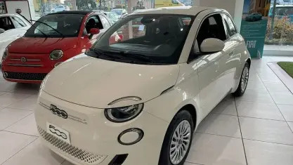 Usata Fiat 500e 69 kW (95 CV) 2024 Bianco Utilitaria