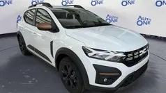 Bianco Nuova 2025 Dacia Sandero Extreme Tre volumi | 17.600 € (Buon prezzo)