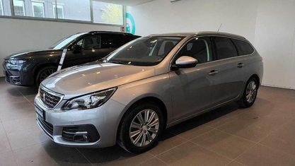 Käytetty Peugeot 308 SW Allure 131 HP (96 kW) 2021 Harmaa Farmari