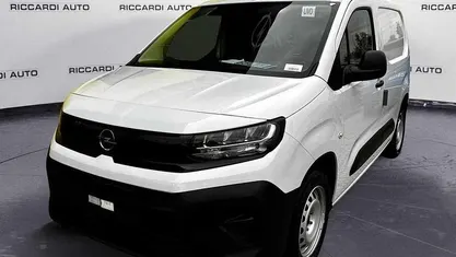 Bianco Nuova 2025 Opel Combo S Monovolume | 19.590 € (Ottimo prezzo)