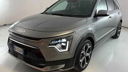 Usata 2024 Kia Niro SUV | 28.900 € (Buon prezzo)