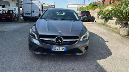 Grigio Usata 2015 Mercedes CLA200 Shooting Brake Executive Station wagon | 12.950 € (Buon prezzo)