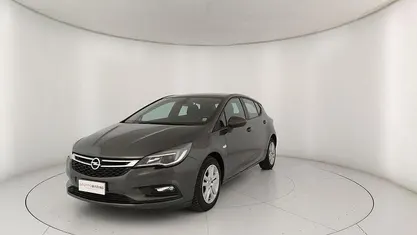 Grigio Usata 2016 Opel Astra Business Tre volumi | 8950 € (Buon prezzo)
