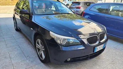 Blu Usata 2006 BMW 530 Station wagon | 2950 € (Buon prezzo)