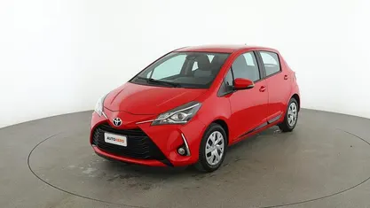 Rosso Usata 2017 Toyota Yaris Active | 9999 € (Buon prezzo)