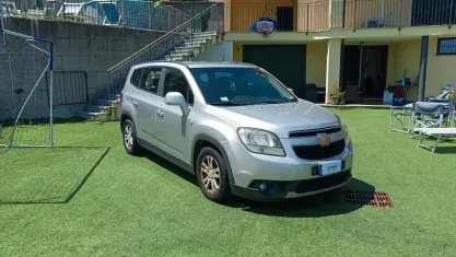 Usata Chevrolet Orlando LT 131 CV (96 kW) 2011 Grigio Monovolume